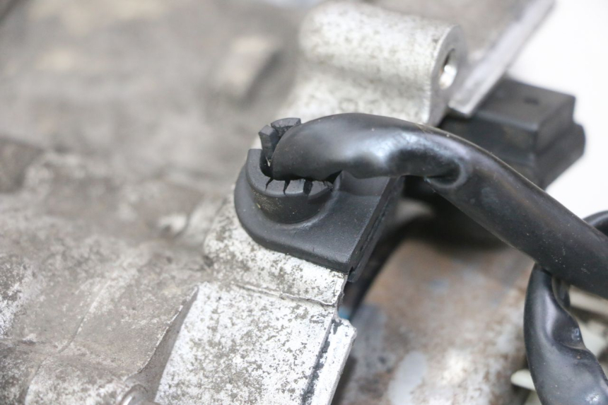 photo de MOTOR PEUGEOT TWEET 4T 50 (2014 - 2019) - Otra vista del artículo