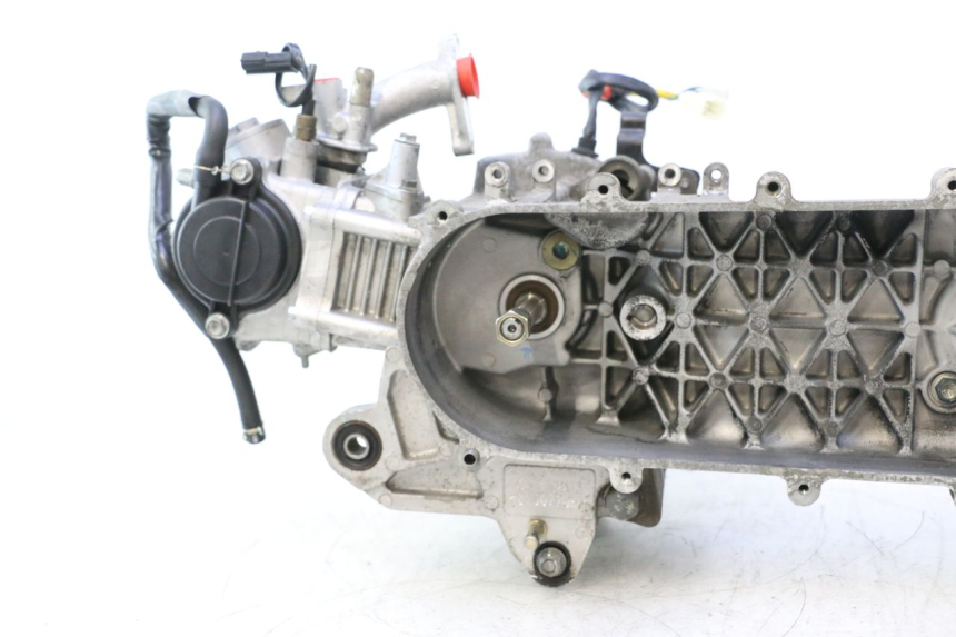 photo de MOTOR PEUGEOT TWEET 4T 50 (2018 - 2022) - Enfoque en la estructura