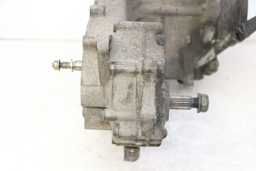 photo de MOTOR PEUGEOT TWEET PRO CARGO 50 (2018 - 2022) - Detalles de los puntos de fijación