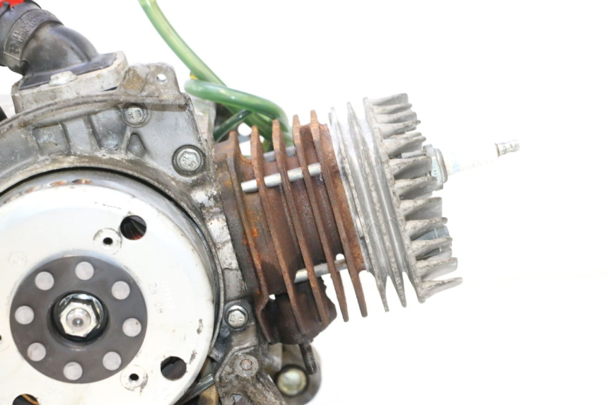photo de MOTOR PIAGGIO TYPHOON 50 (2000 - 2009) - Enfoque en la estructura
