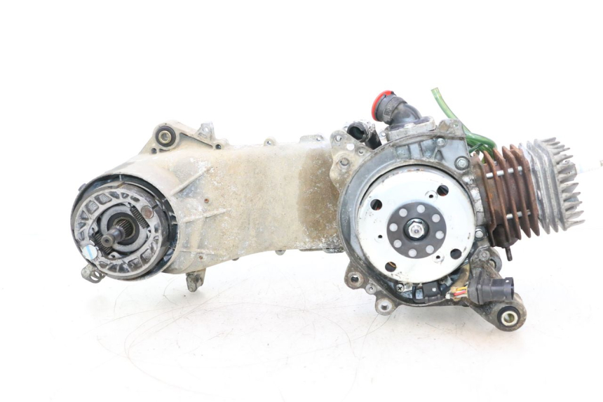 photo de MOTOR PIAGGIO TYPHOON 50 (2000 - 2009) - Ángulo de visión alternativo