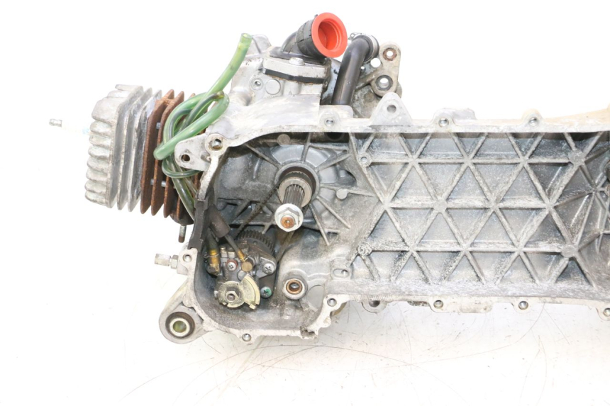 photo de MOTOR PIAGGIO TYPHOON 50 (2000 - 2009) - Zoom estado de uso