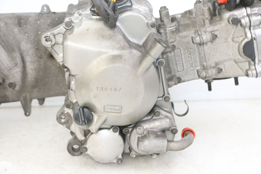 photo de MOTOR SUZUKI UH BURGMAN 125 (2002 - 2006) - Enfoque en la estructura