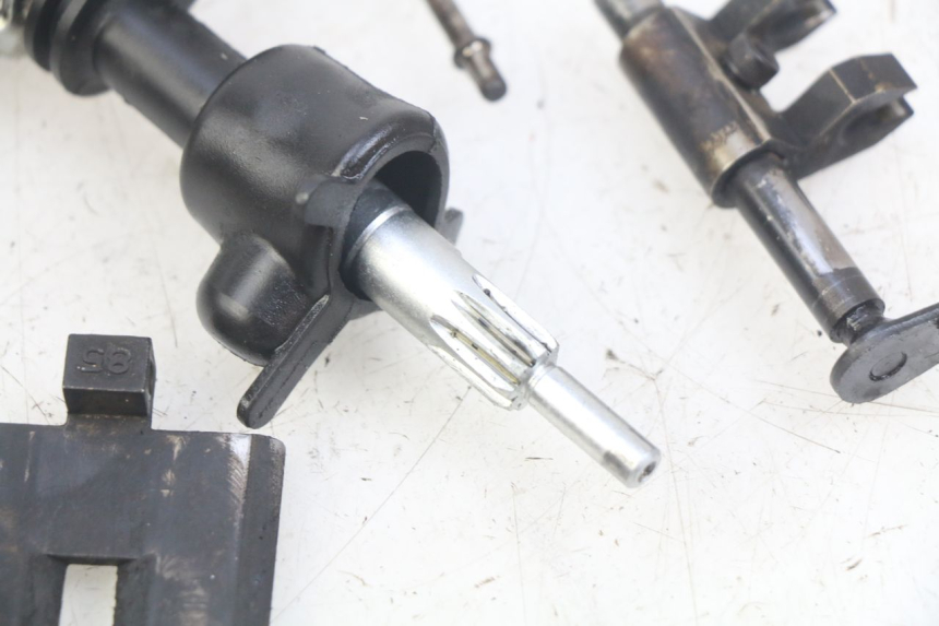 photo de MOTOR VALVULAS ESCAPE KAWASAKI KX 85 (2001 - 2013) - Otra vista del artículo