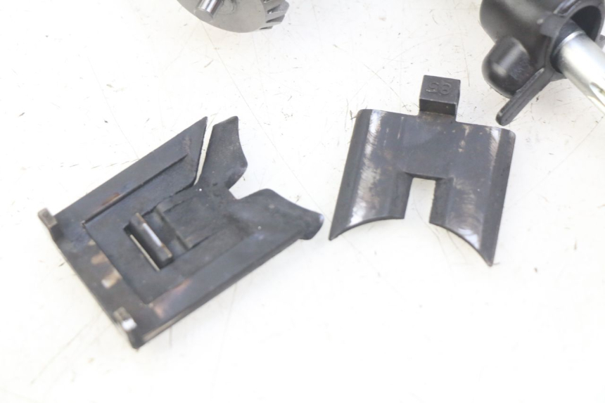 photo de MOTOR VALVULAS ESCAPE KAWASAKI KX 85 (2001 - 2013) - Marcados y referencias originales