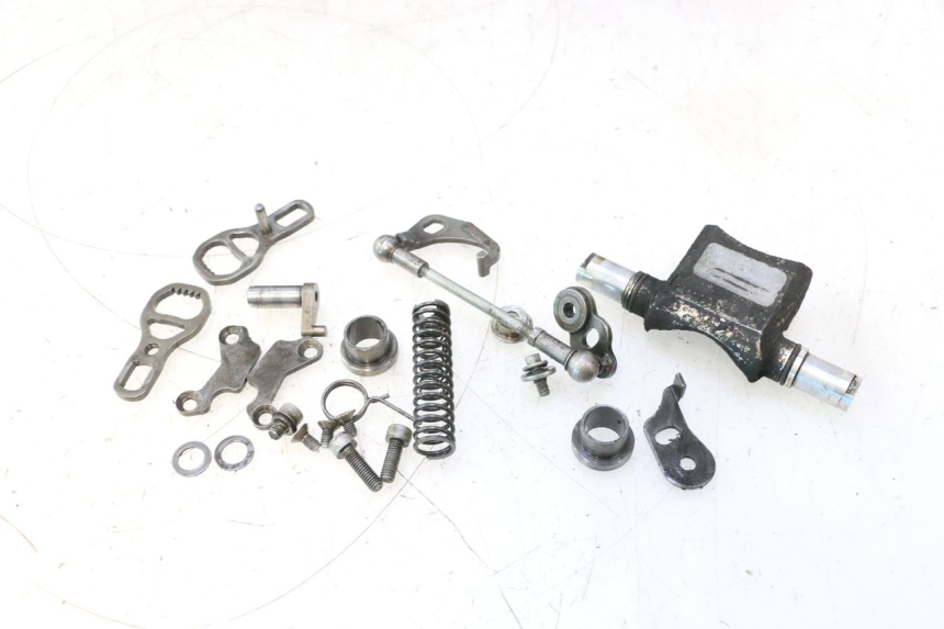 photo de MOTOR VALVULAS ESCAPE HUSABERG TE 250 (2011 - 2014) - Primer plano técnico