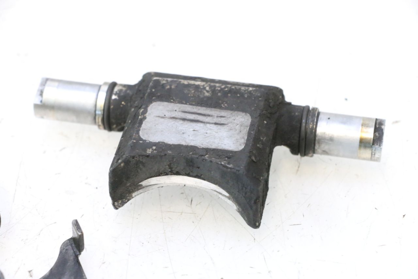 photo de MOTOR VALVULAS ESCAPE HUSABERG TE 250 (2011 - 2014) - Detalles de los puntos de fijación