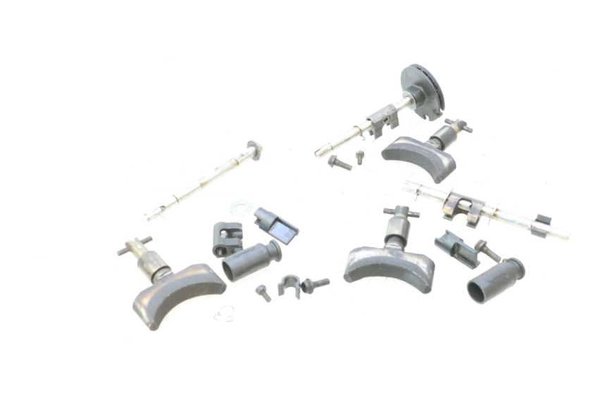 photo de MOTOR VALVULAS ESCAPE YAMAHA WAVE RUNNER GP R 1200 (2000 - 2003) - Primer plano técnico