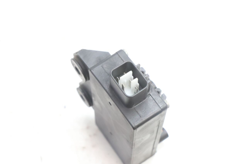 photo de MOTOR VALVULAS ESCAPE YAMAHA YZF R6 600 (2008 - 2009) - Otra perspectiva