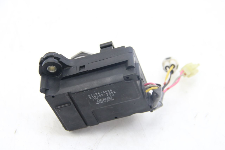 photo de VÁLVULA DE ESCAPE DEL MOTOR KAWASAKI Z ABS 1000 (2014 - 2020) - Otra perspectiva