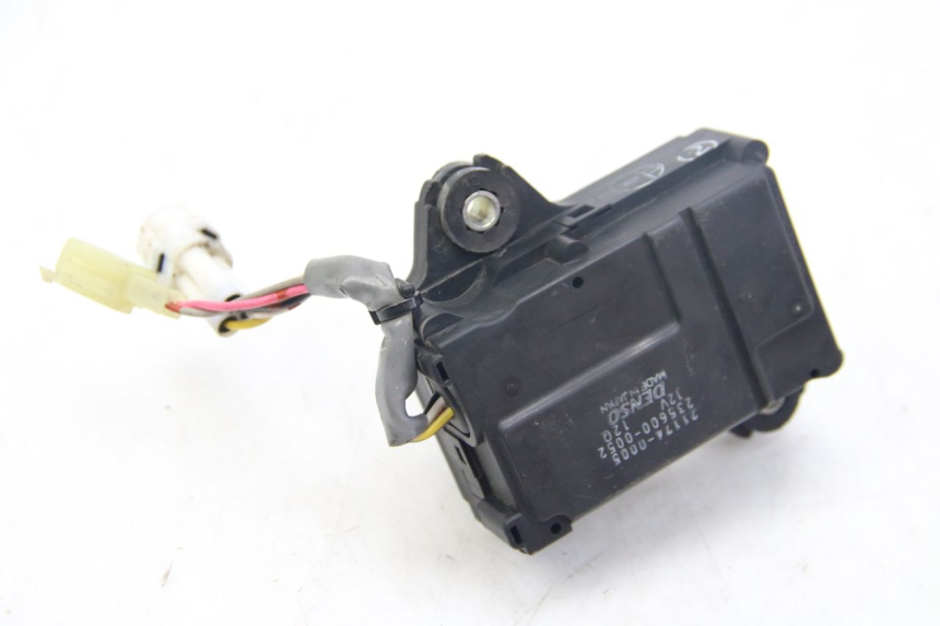 photo de VÁLVULA DE ESCAPE DEL MOTOR KAWASAKI Z ABS 1000 (2014 - 2020) - Primer plano técnico