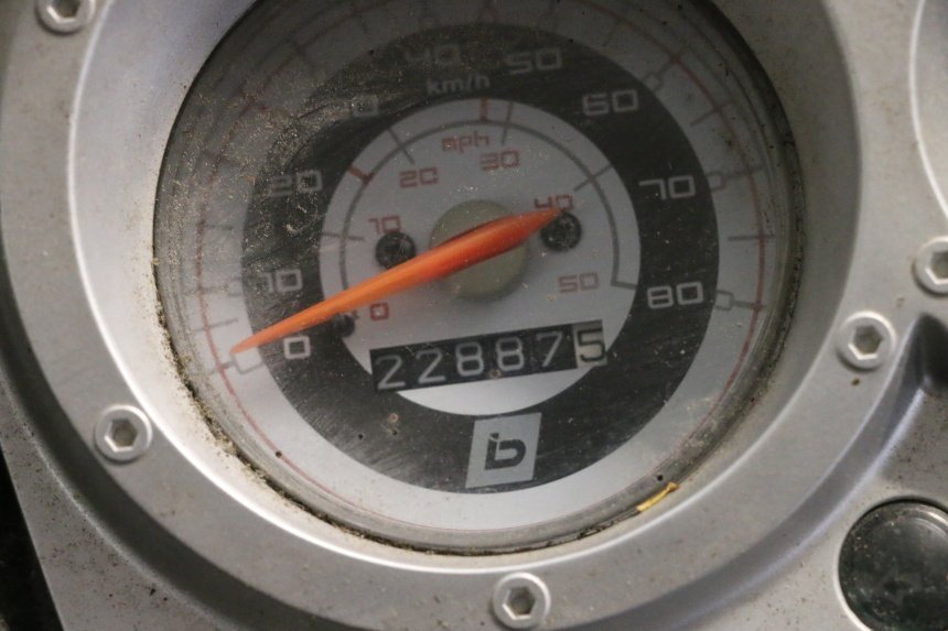 photo de Motor BEELINE VELOCE 4T 50 (2011 - 2020) - Enfoque en la estructura