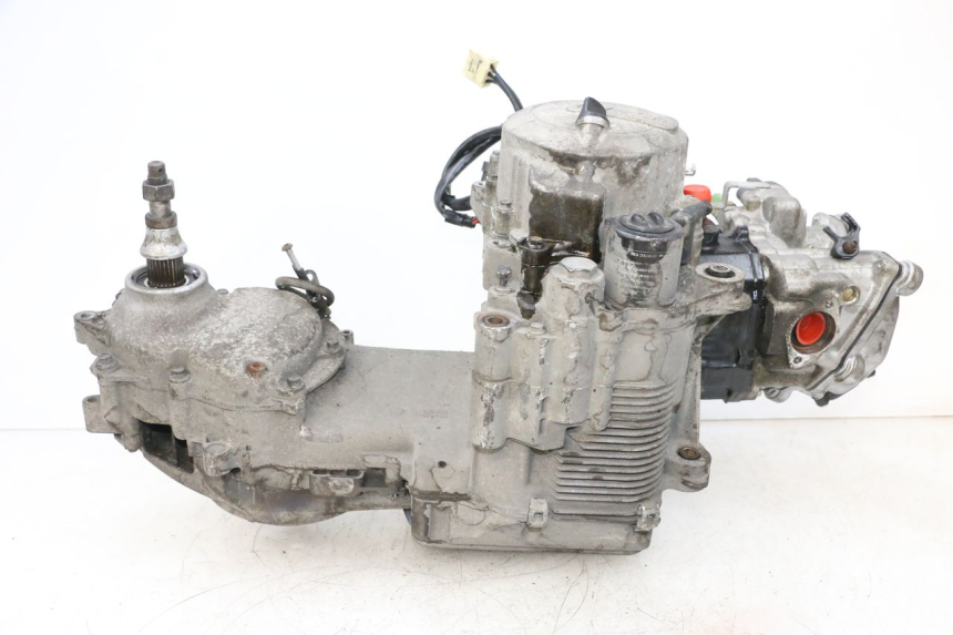photo de MOTOR PIAGGIO VESPA GTS SUPER IE 125 (2009 - 2016) - Primer plano técnico