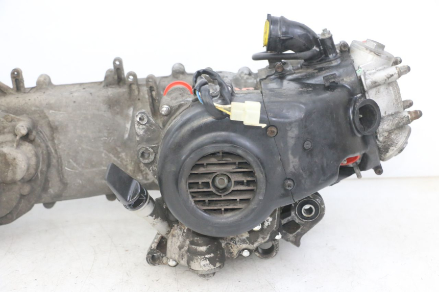 photo de MOTOR PEUGEOT VIVACITY NEW 4T 50 (2008 - 2017) - Zoom sobre los componentes