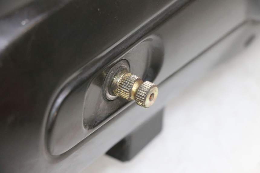 photo de MOTOR PEUGEOT VIVACITY NEW 4T 50 (2008 - 2017) - Enfoque en la estructura