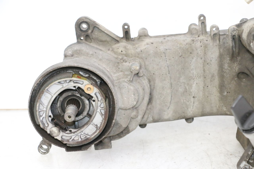 photo de MOTOR PEUGEOT VIVACITY NEW 4T 50 (2008 - 2017) - Zoom estado de uso