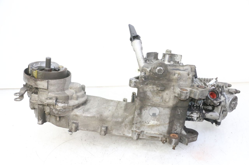 photo de MOTOR PEUGEOT VIVACITY NEW 4T 50 (2008 - 2017) - Primer plano técnico