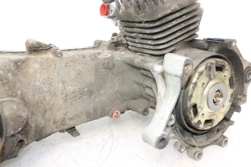 photo de MOTOR PEUGEOT VIVACITY 50 (1998 - 2003) - Otra perspectiva