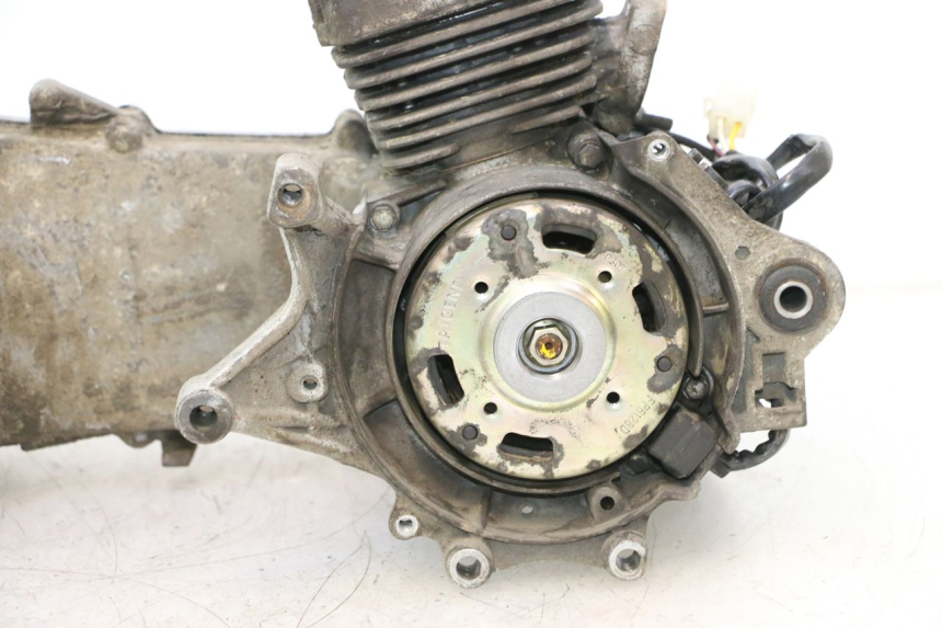 photo de MOTOR PEUGEOT VIVACITY 50 (1998 - 2003) - Estado de la superficie y material
