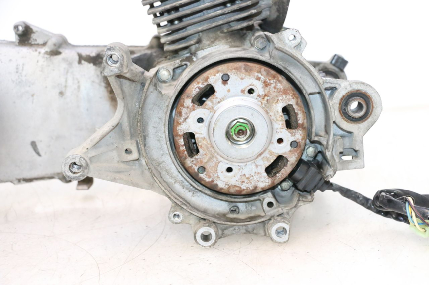 photo de MOTOR PEUGEOT VIVACITY 50 (2004 - 2009) - Inspección visual detallada