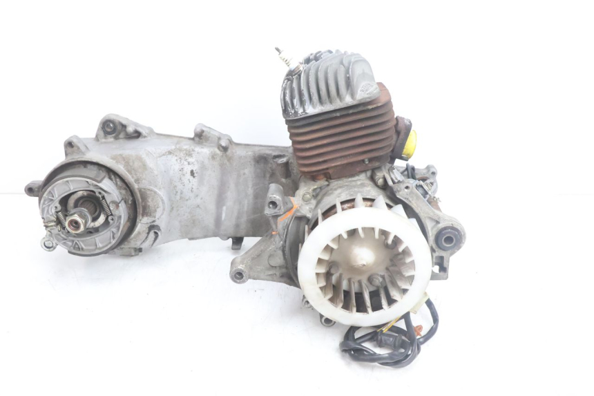 photo de MOTOR PEUGEOT VIVACITY 100 (1999 - 2008) - Estado de la superficie y material