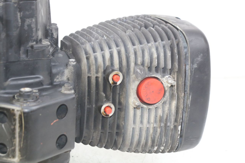 photo de MOTOR DAELIM VL DAYSTAR 125 (2000 - 2011) - Otra perspectiva