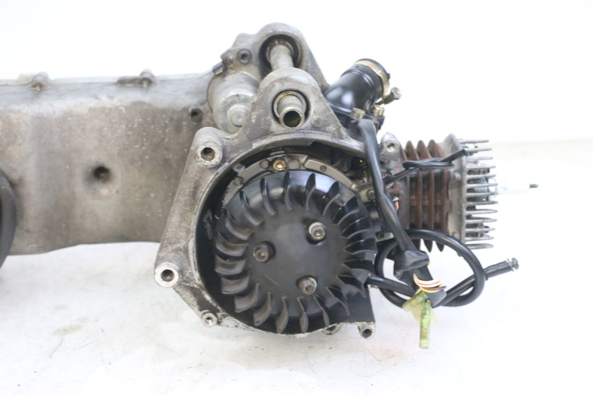 photo de MOTOR YAMAHA WHY 50 (1998 - 2000) - Características distintivas