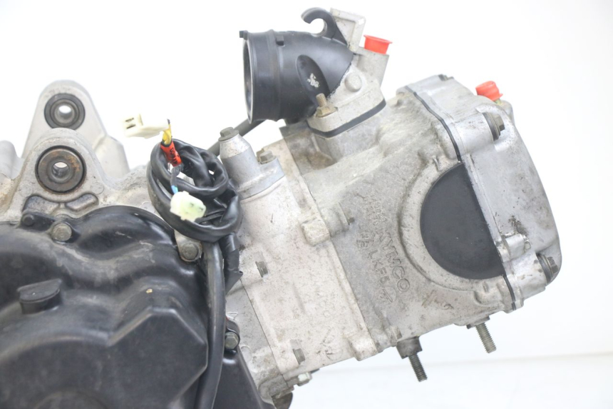 photo de MOTOR KYMCO X-CITING XCITING 400 (2014 - 2018) - Zoom sobre los componentes