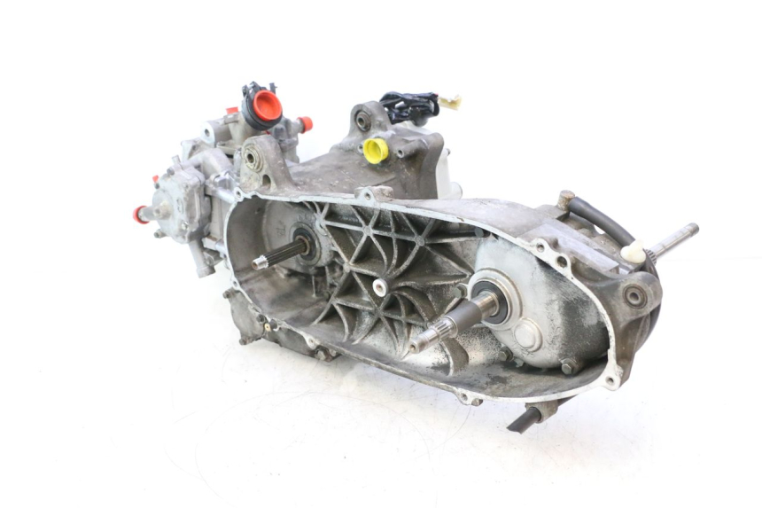photo de MOTOR YAMAHA XMAX X-MAX 125 (2006 - 2009) - Otra vista del artículo