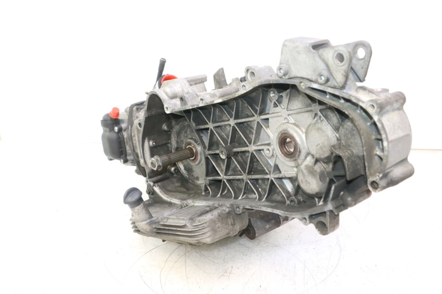 photo de MOTOR PIAGGIO X8 STREET 125 (2006 - 2007) - Primer plano técnico