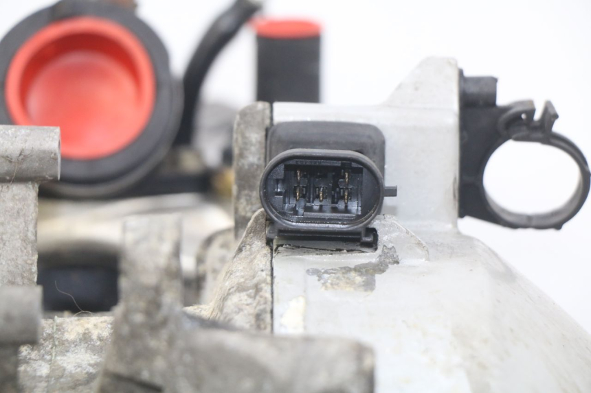 photo de MOTOR PIAGGIO X9 125 (2000 - 2003) - Estado de la superficie y material