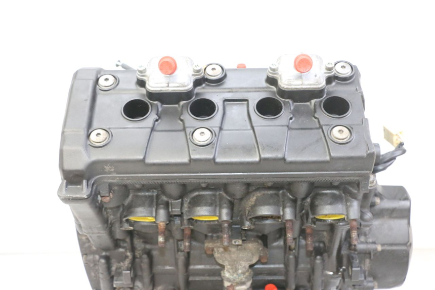 photo de MOTOR YAMAHA XJ6 ABS 600 (2008 - 2016) - Zoom sobre los componentes