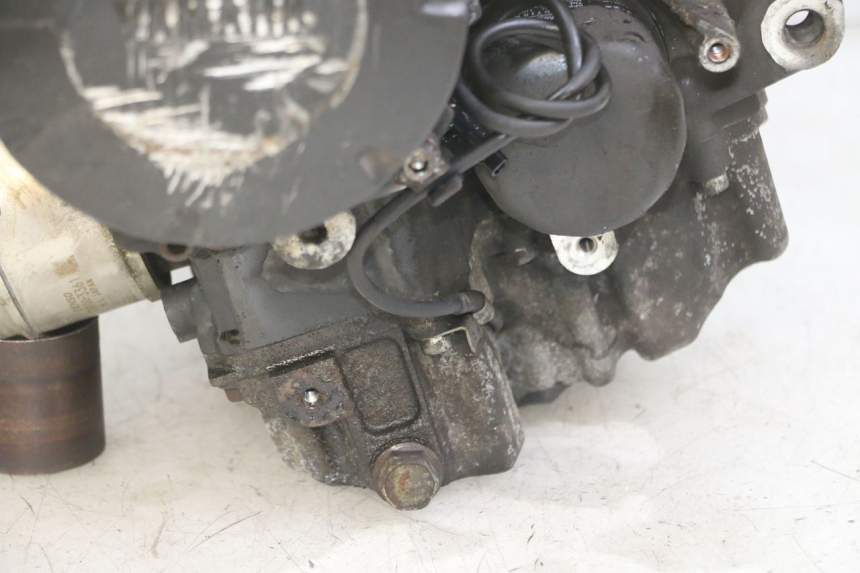 photo de MOTOR YAMAHA XJ6 ABS 600 (2008 - 2016) - Primer plano de alta resolución