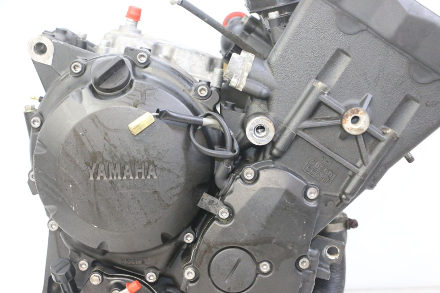 photo de MOTOR YAMAHA XJ6 ABS 600 (2008 - 2016) - Estado de la superficie y material