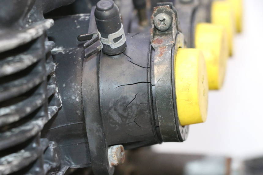 photo de MOTOR YAMAHA XJR 1300 (1998 - 2002) - Primer plano de alta resolución