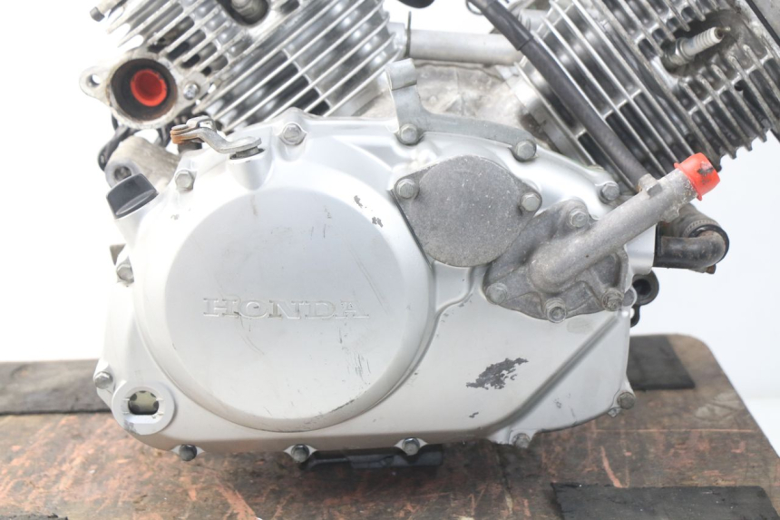 photo de MOTOR HONDA XLV VARADERO 125 (2000 - 2006) - Zoom sobre los componentes