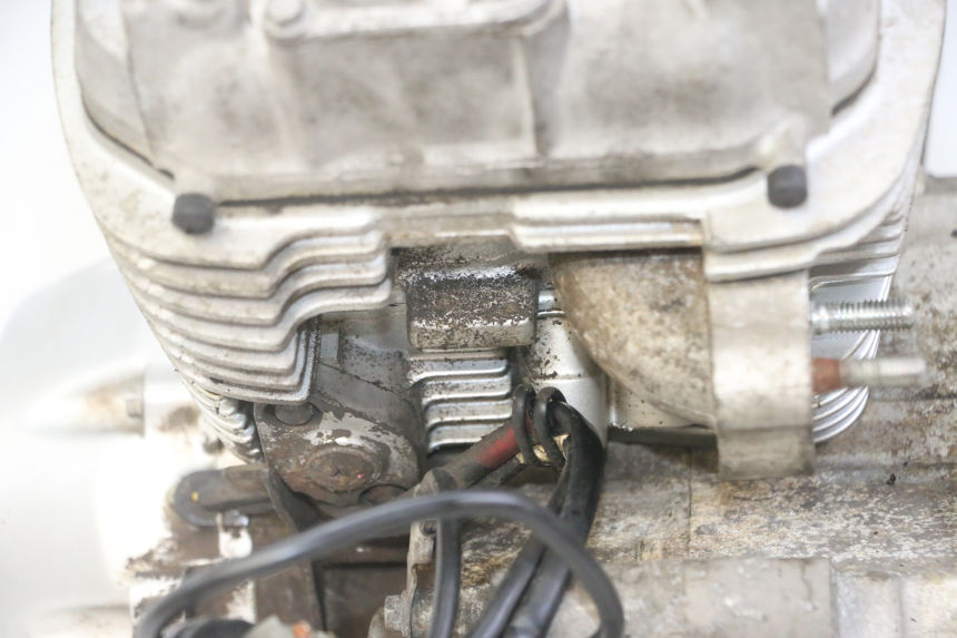 photo de MOTOR HONDA XLV VARADERO 125 (2000 - 2006) - Ángulo de visión alternativo