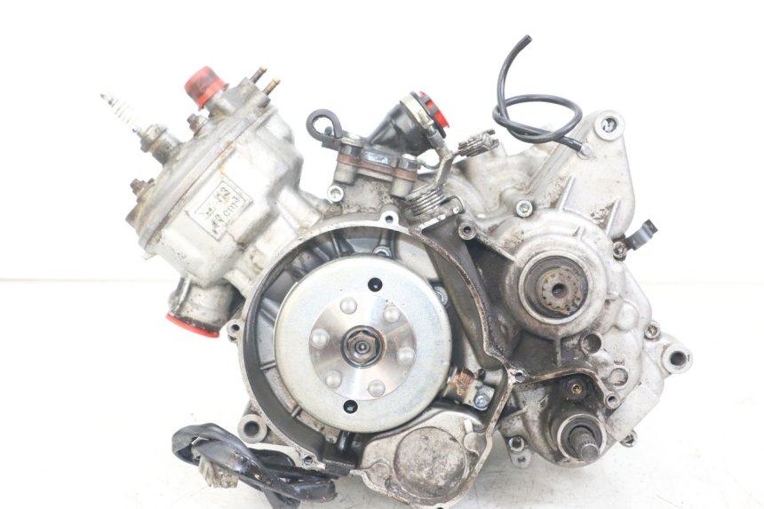 photo de MOTOR FANTIC XM PERFORMANCE 2T 50 (2021 - 2022) - Primer plano de alta resolución