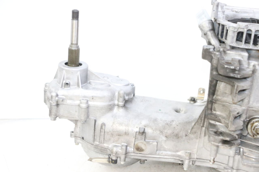 photo de MOTOR YAMAHA XMAX X-MAX 125 (2021 - 2025) - Zoom estado de uso