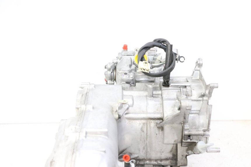 photo de MOTOR YAMAHA XMAX X-MAX 125 (2021 - 2025) - Detalles de los puntos de fijación