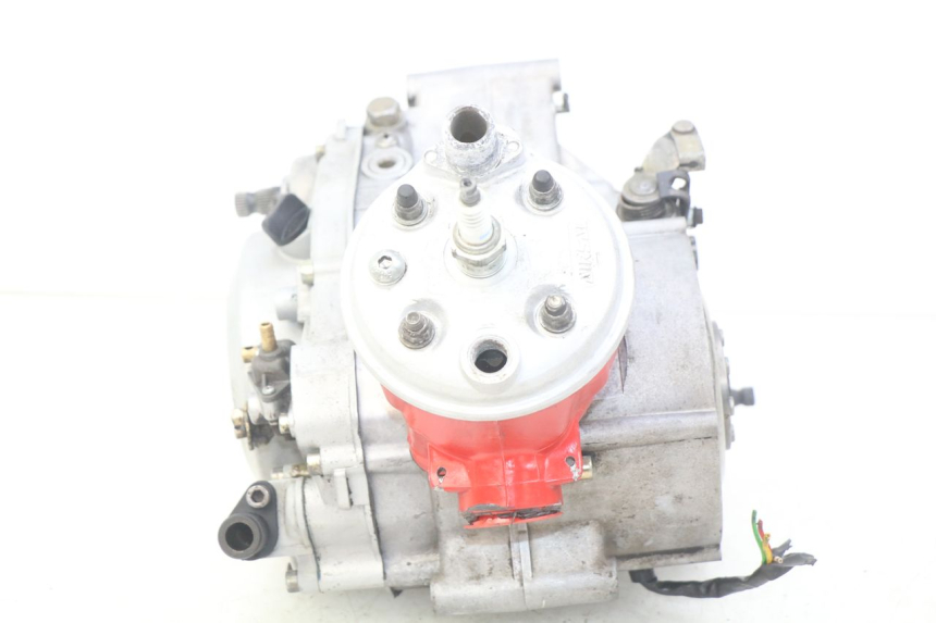 photo de MOTOR PEUGEOT XP6 50 (1997 - 2003) - Detalles de los puntos de fijación