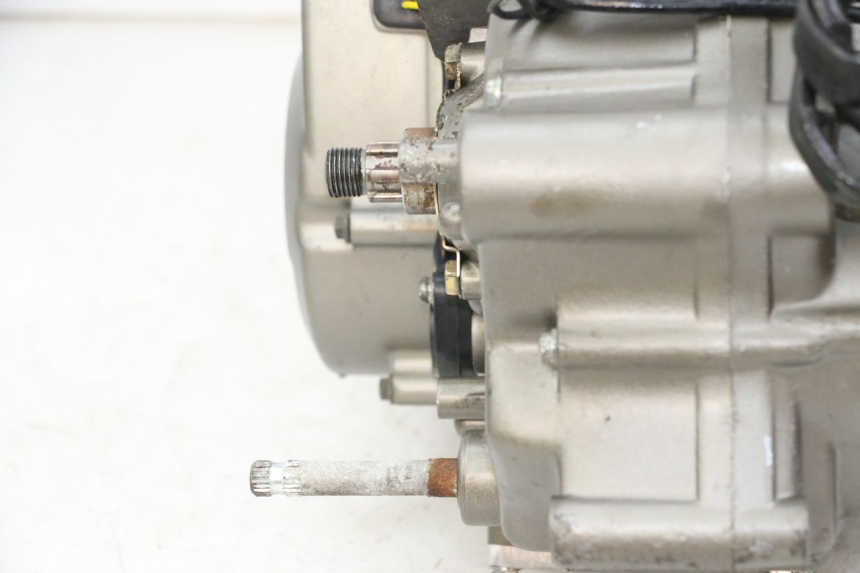 photo de MOTOR HYOSUNG XRX 125 (2000 - 2008) - Otra perspectiva