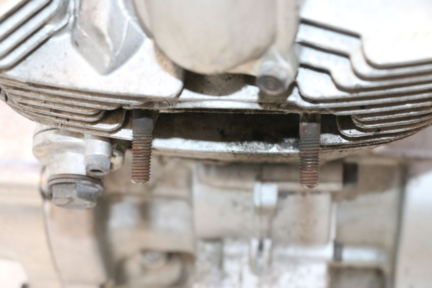 photo de MOTOR YAMAHA XV VIRAGO 535 (1988 - 2004) - Enfoque en la estructura