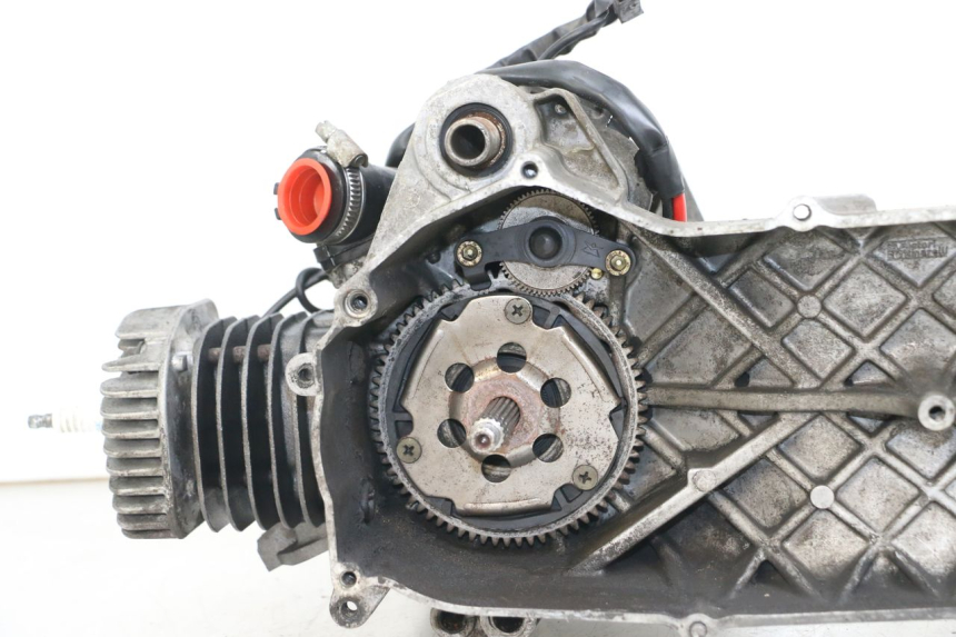 photo de MOTOR YAMAHA YN NEO'S 50 (1997 - 2004) - Enfoque en la estructura