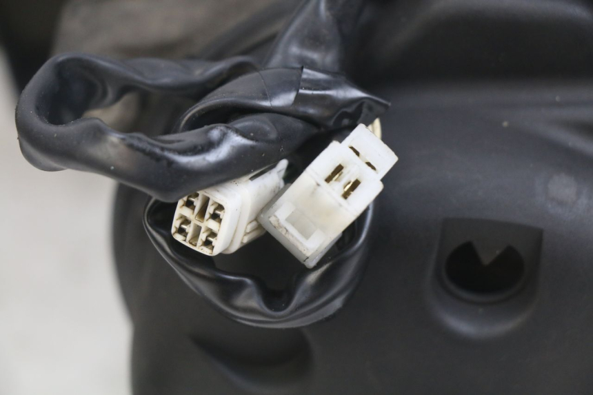 photo de MOTOR YAMAHA YP MAJESTY 125 (2007 - 2010) - Otra vista del artículo