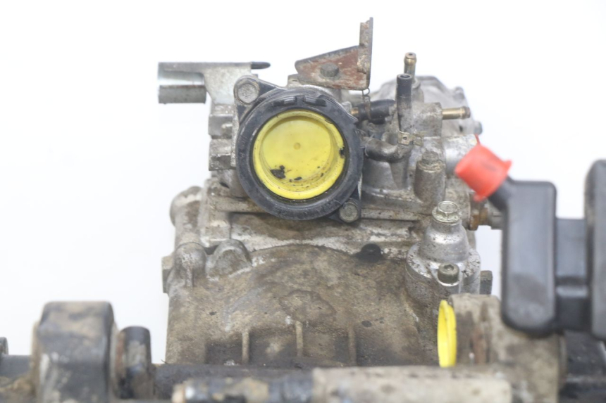 photo de MOTOR YAMAHA YP MAJESTY 400 (2004 - 2008) - Enfoque en la estructura