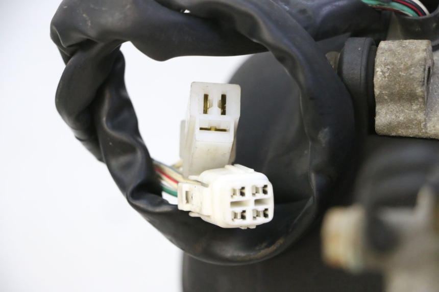 photo de MOTOR YAMAHA YP MAJESTY 125 (2007 - 2010) - Enfoque en la estructura