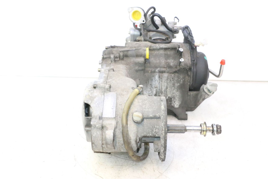 photo de MOTOR YAMAHA YP MAJESTY 125 (2002 - 2006) - Enfoque en la estructura