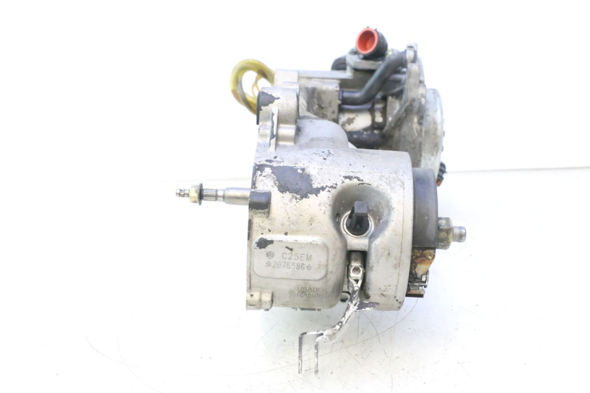 photo de MOTOR PIAGGIO ZIP 2T 50 (2009 - 2019) - Otra perspectiva