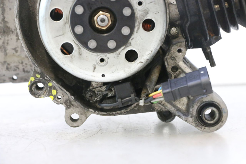 photo de MOTOR PIAGGIO ZIP 2T 50 (2009 - 2019) - Detalles de los puntos de fijación